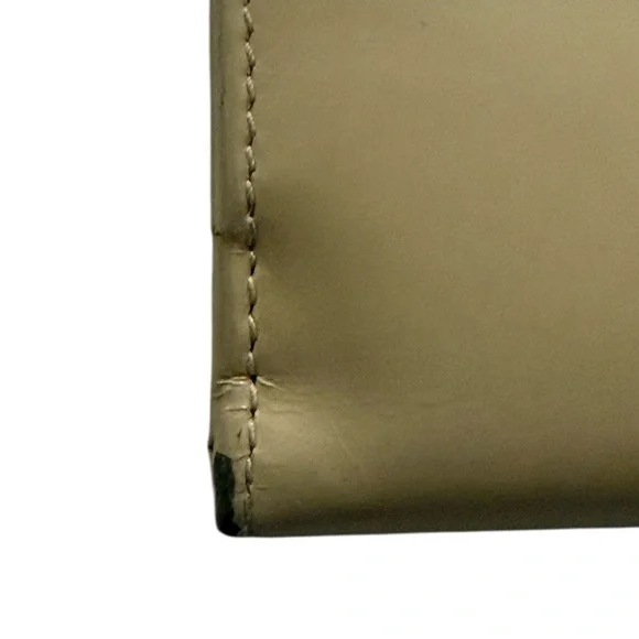 Gucci Vintage Patent Leather Wallet – Beige Nude Tab Clasp – 1980s